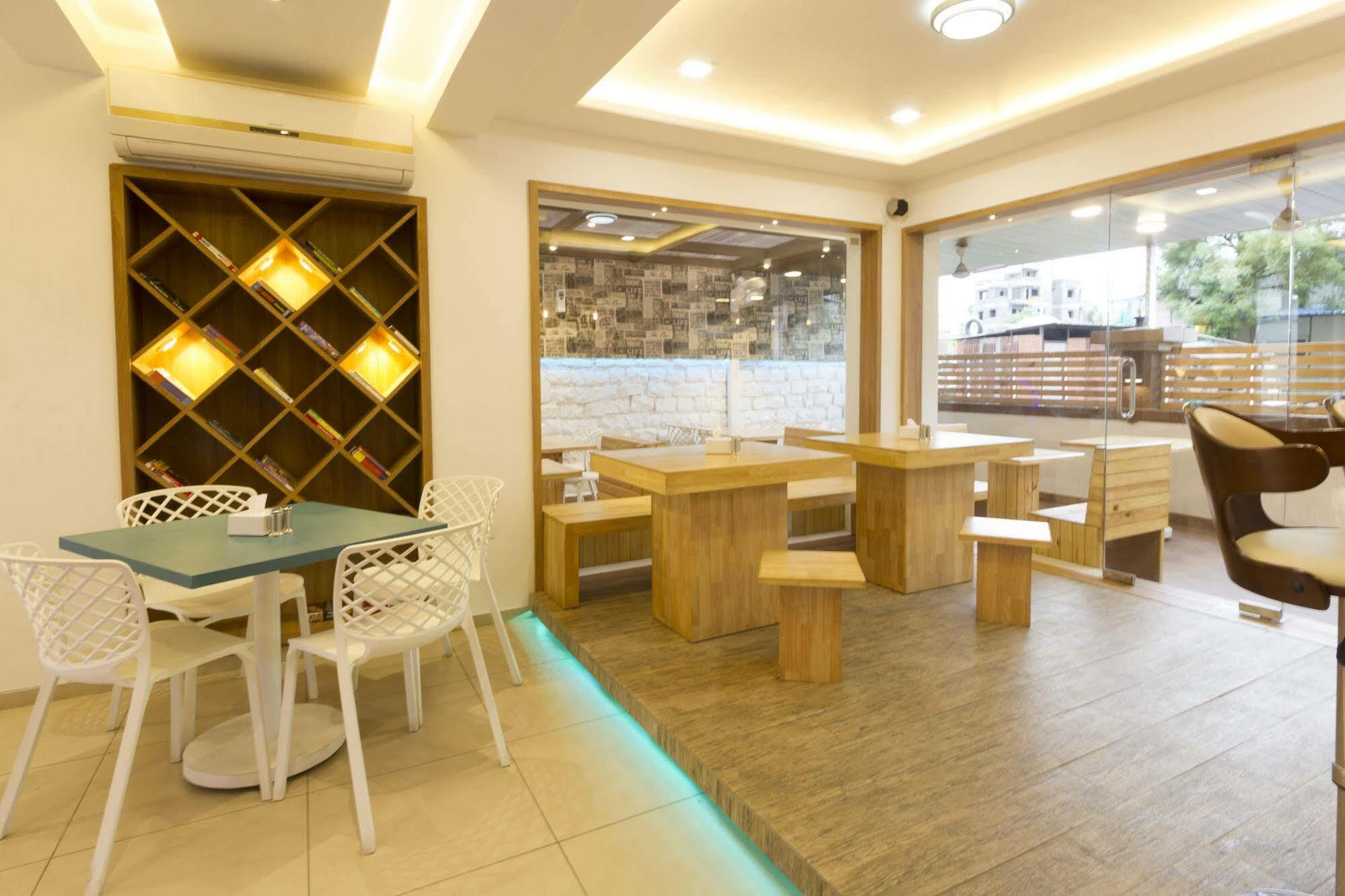 Fabhotel Imperio - Nr Baner Hill Pune Extérieur photo